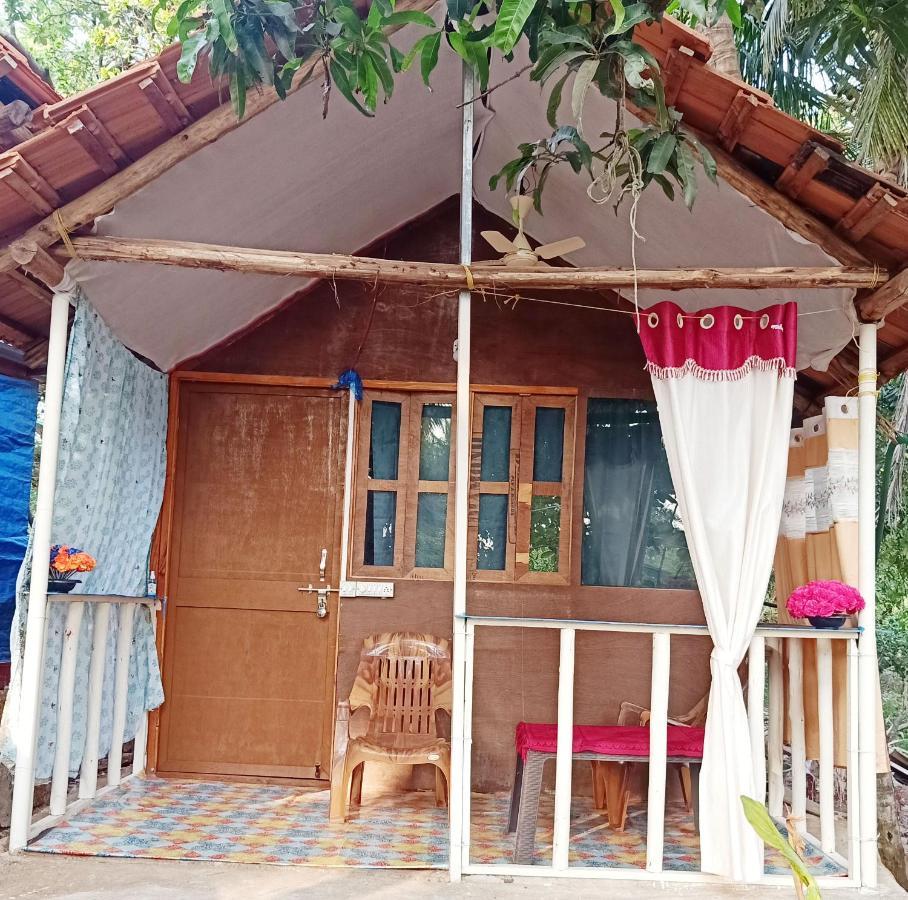 ホテル Shiv Sai Huts カナコナ エクステリア 写真