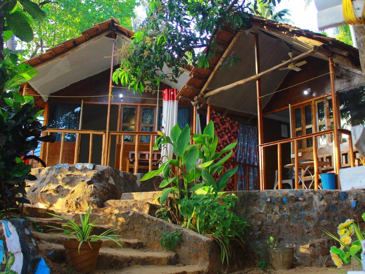 ホテル Shiv Sai Huts カナコナ エクステリア 写真