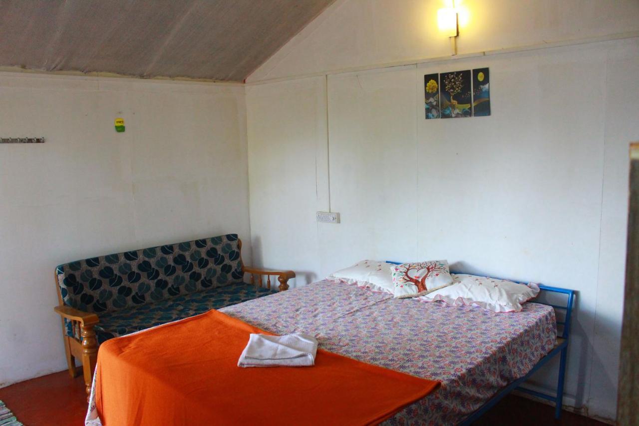 ホテル Shiv Sai Huts カナコナ エクステリア 写真