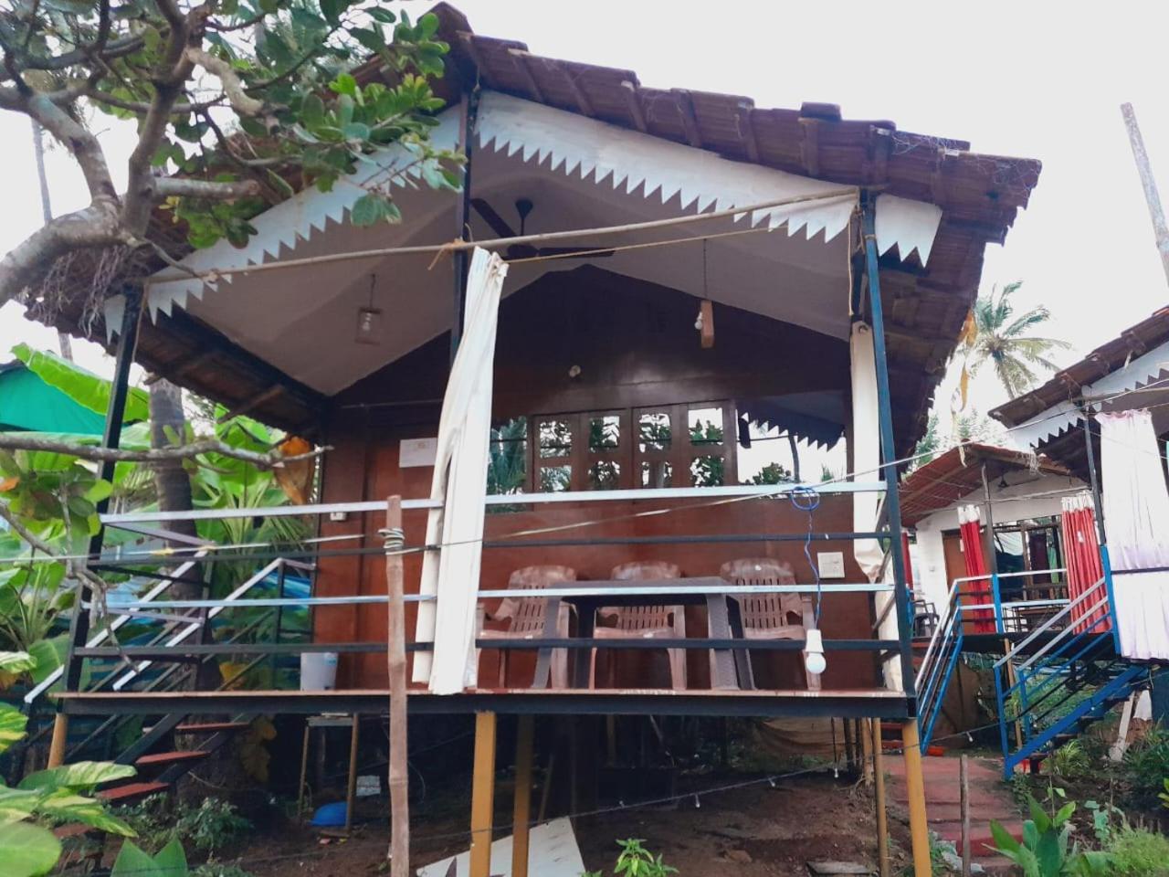 ホテル Shiv Sai Huts カナコナ エクステリア 写真