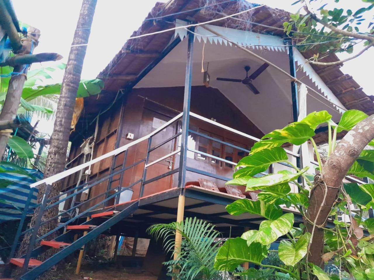 ホテル Shiv Sai Huts カナコナ エクステリア 写真