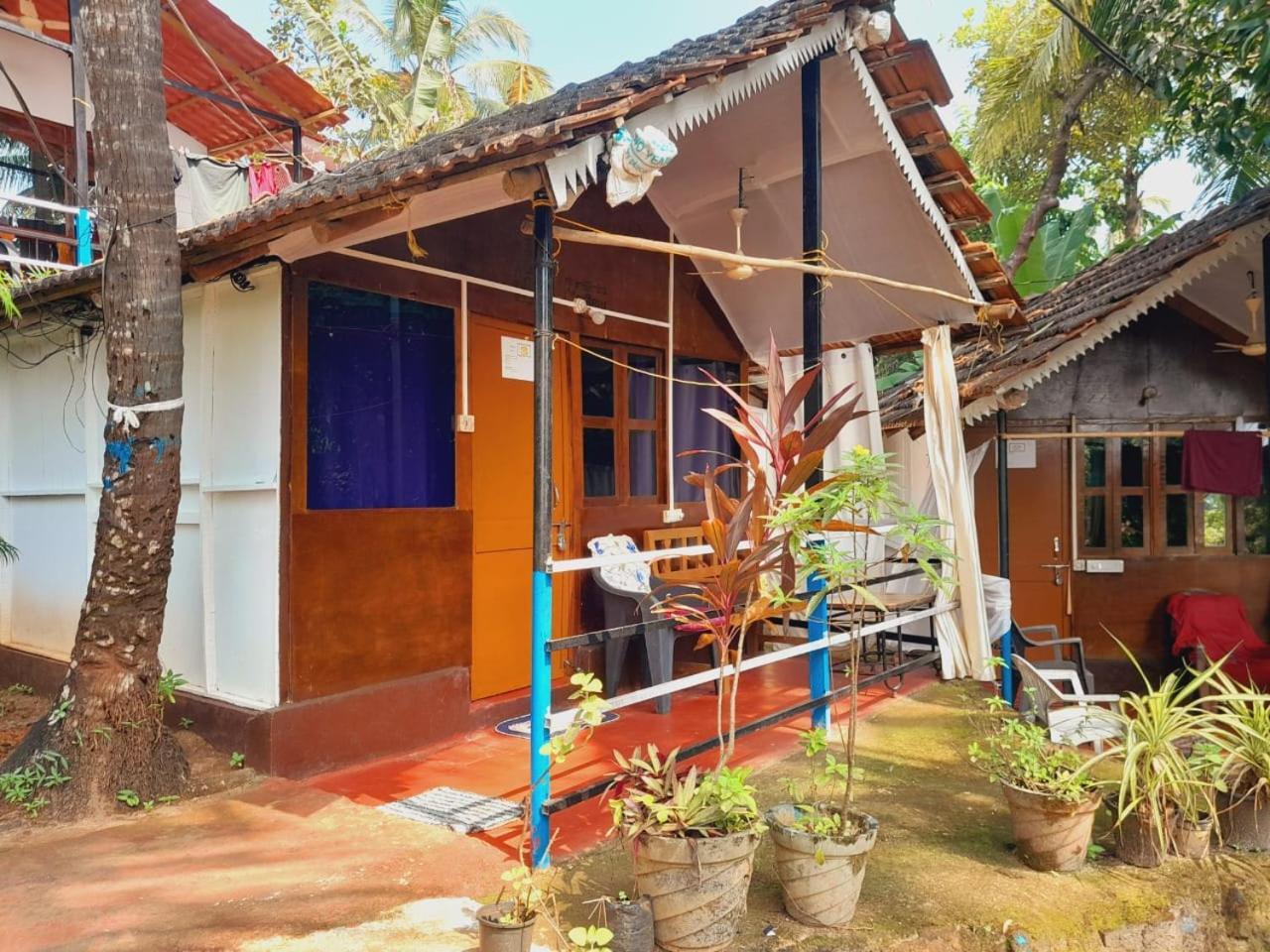 ホテル Shiv Sai Huts カナコナ エクステリア 写真